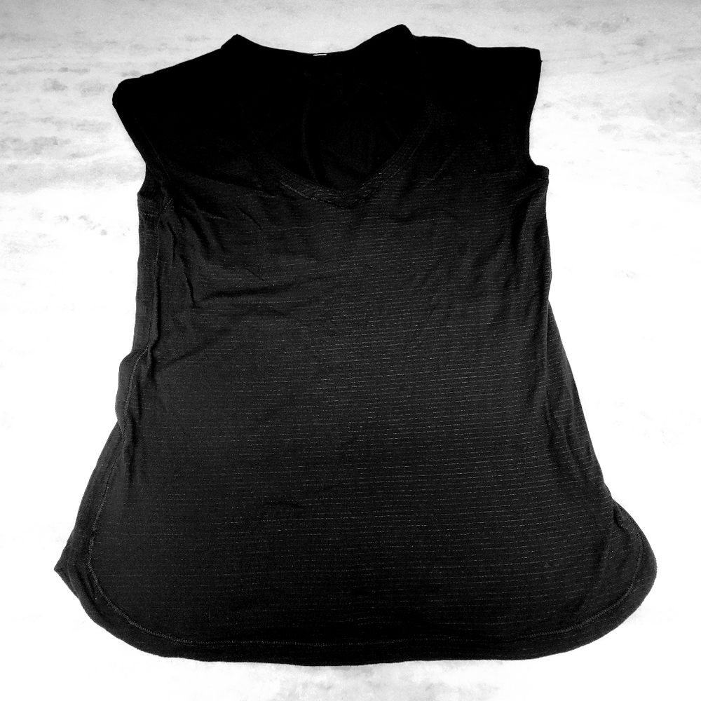 Lululemon Black M Track Sport Lightweight Top Shirt